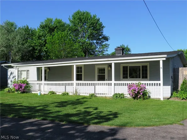 12404 Harmony Dr, Grafton, OH 44044