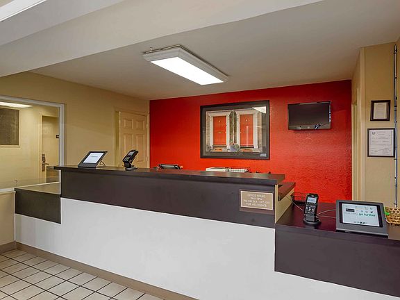 Lobby and Guest Check-in