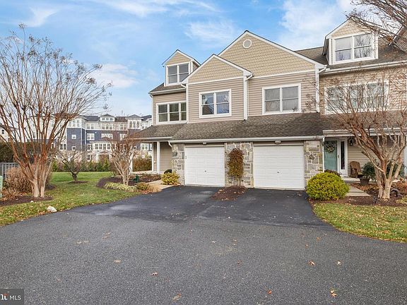 2nd image of 807 Auckland Way