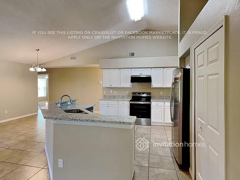4216 King Edward Dr — Photo 8