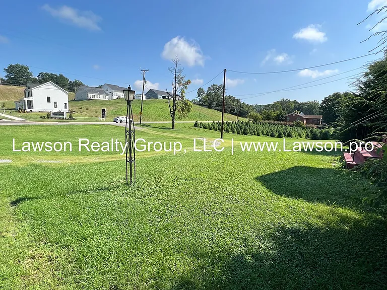 3119 King St NE — Photo 6