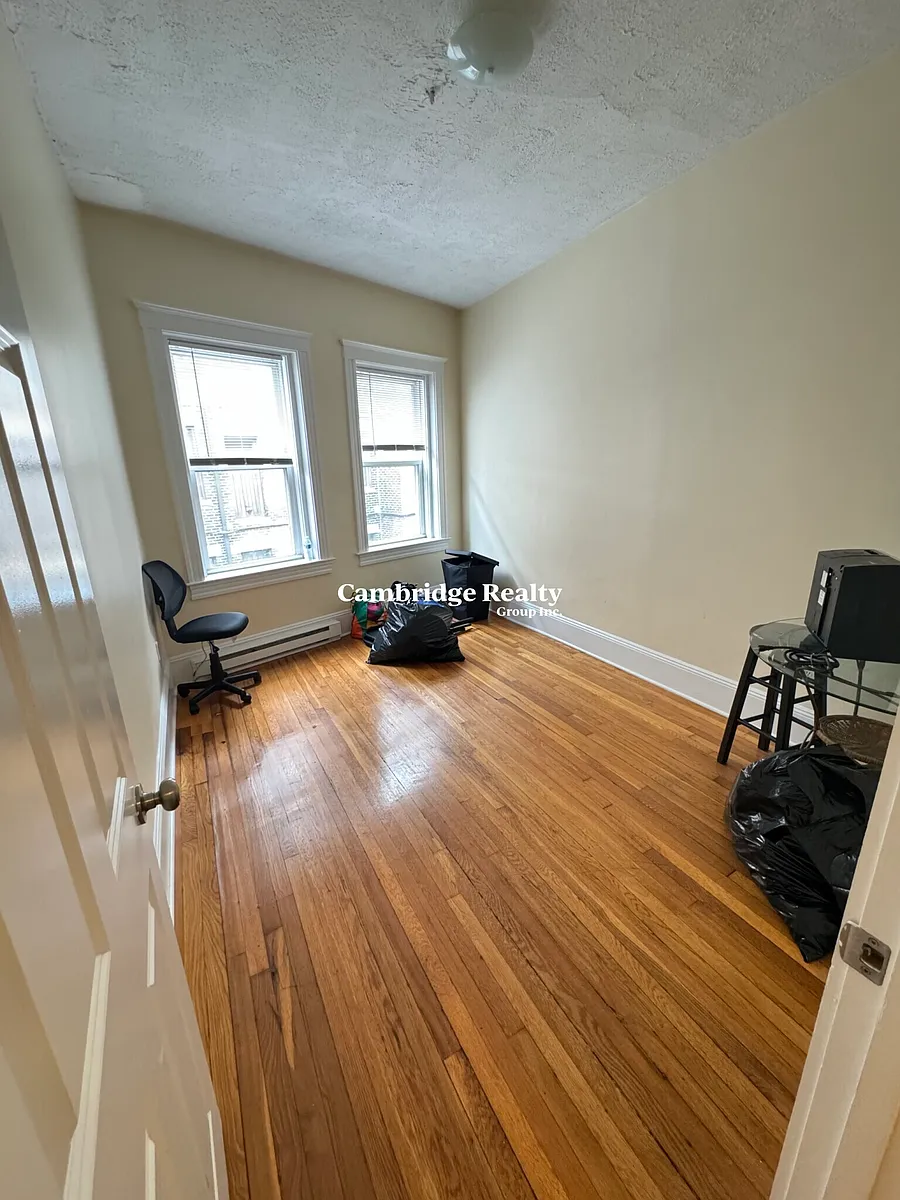 Building Photo - 883 Huntington Ave #3T