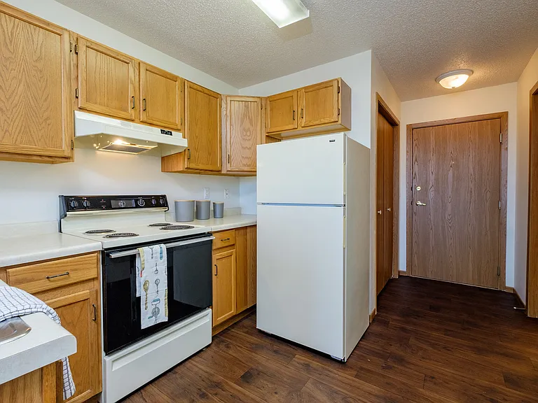 Fargo, ND Bridgeport Apartments | Kitchen