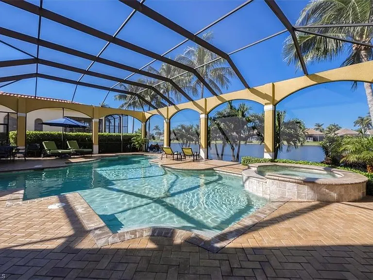 8535 Bellagio Dr — Photo 1