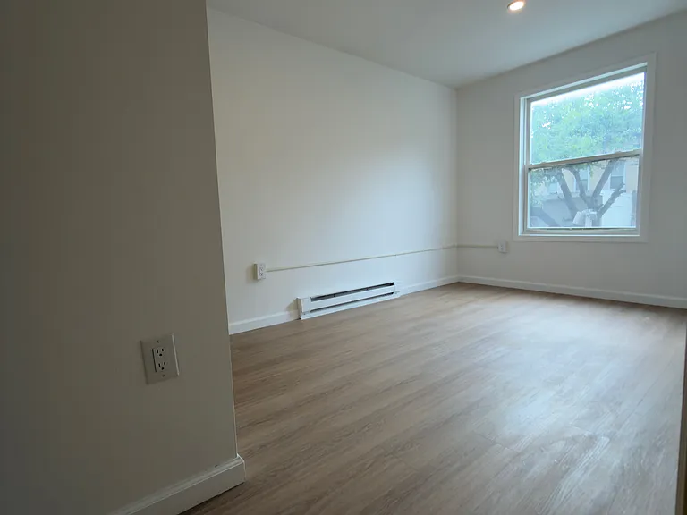 334-336 Halladay St #2 — Photo 10