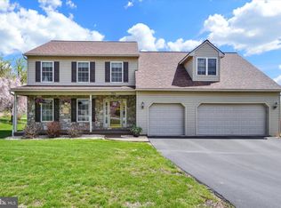 765 Apple Tree Ln, Mount Wolf, PA 17347
