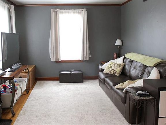 5th image of 223 Jamison Ave