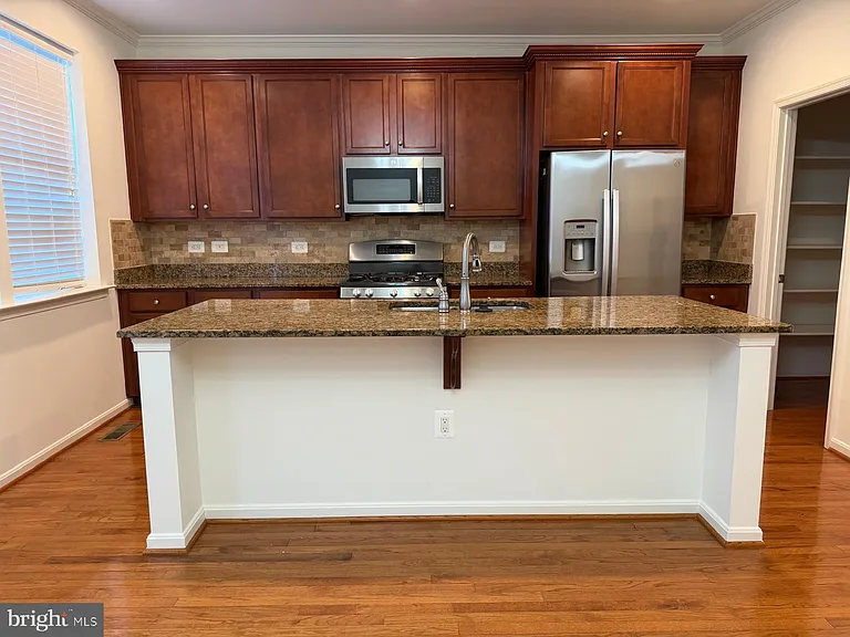 25646 Pleasant Valley Rd — Photo 5