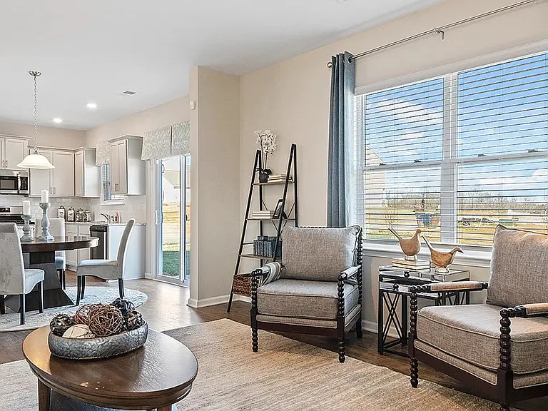 325 Tolbert Dr — Photo 10
