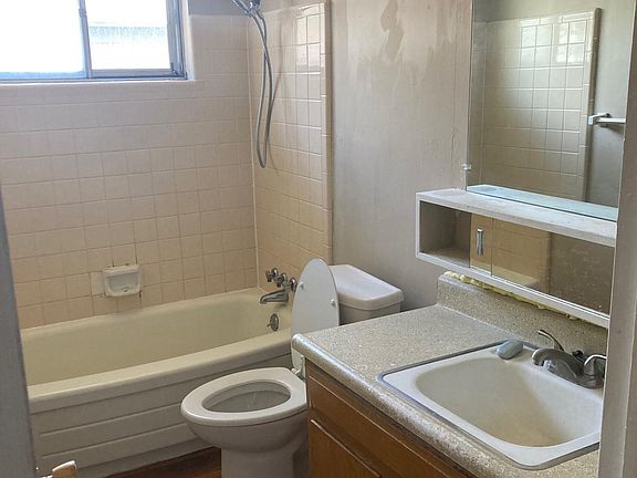 3rd image of 1517 S 67th East Ave