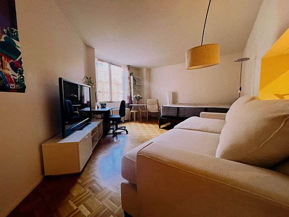 4th image of 350 W 50th St APT 3MM