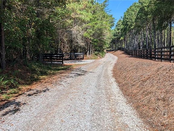 4th image of 2446 Soap Creek Rd #1