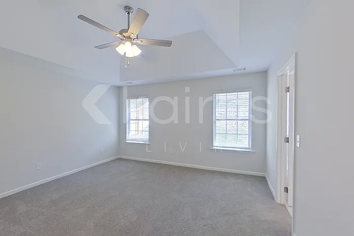 781 Park Ln — Photo 14