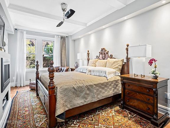 4th image of 30 5th Ave APT 4E