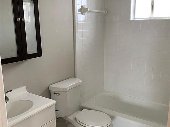 2nd image of 351 N Harrisburg Ave #3822B-210
