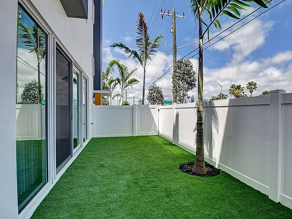 3rd image of 307-397 NW 50th Pl #656