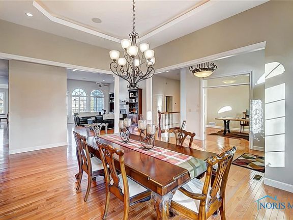 4th image of 8440 Lakebrook Dr