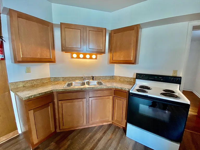 417 Washtenaw Rd — Photo 3