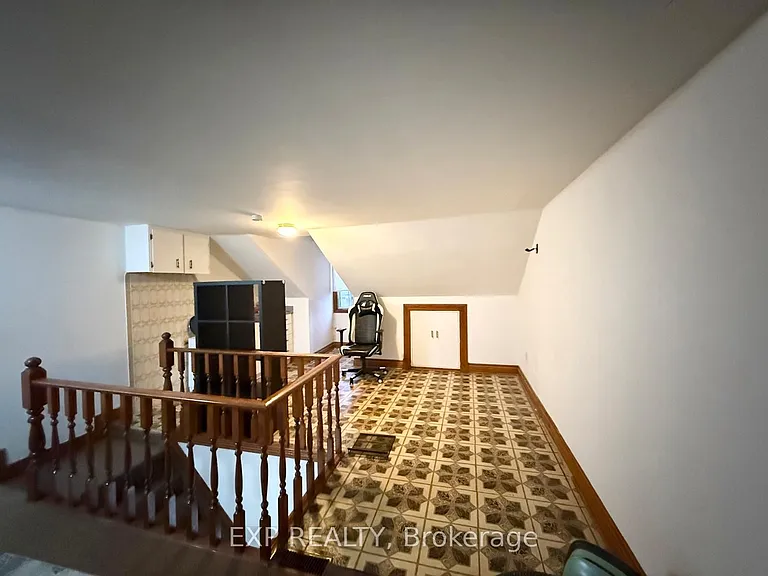 759 Gerrard St E #2 — Photo 7