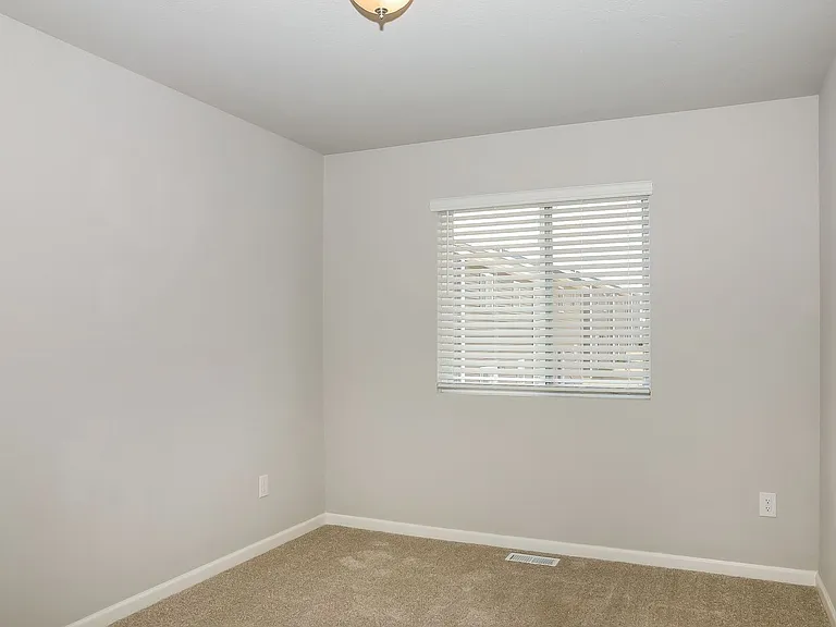 1304 Timber Hollow Ct — Photo 13