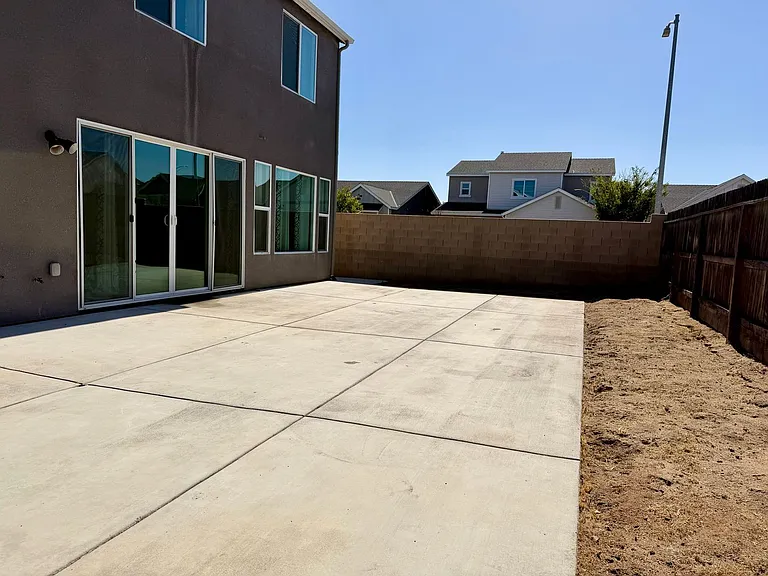 5817 E Truman Ave — Photo 31
