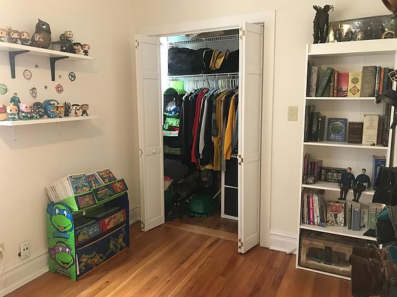 3rd image of 1827 W Evergreen Ave #2