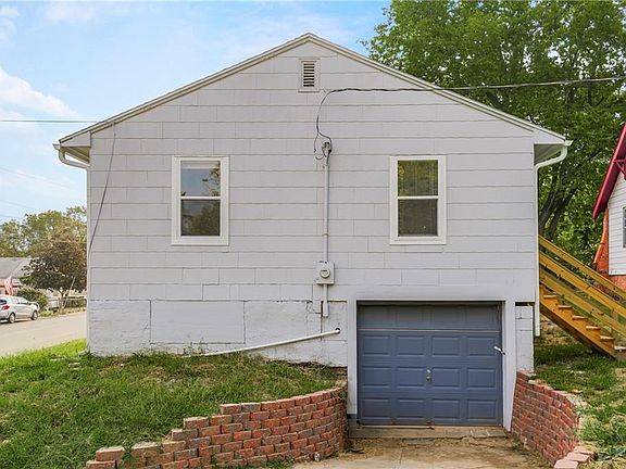 4th image of 7900 Chestnut Ave