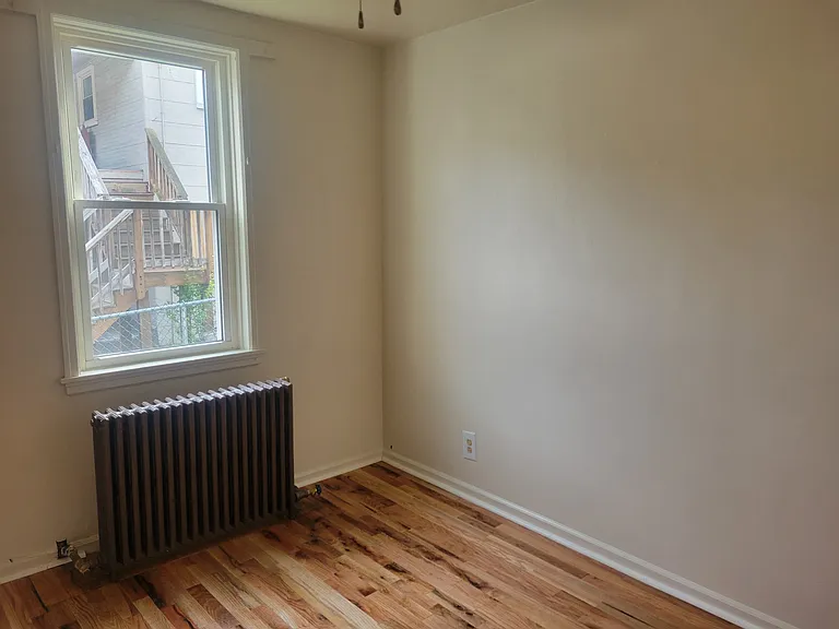 99 Cummins St #2 — Photo 9