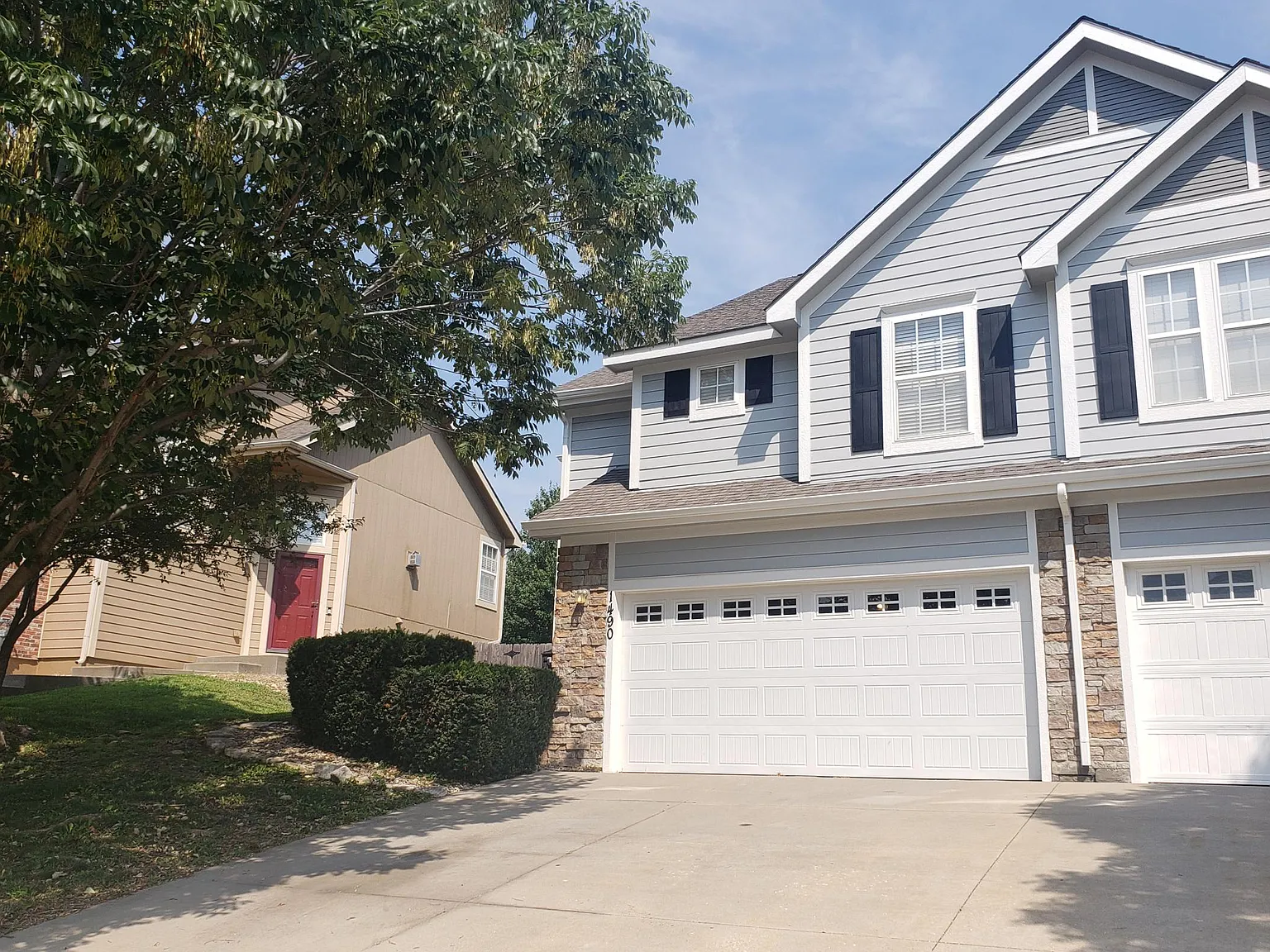 3 bed, 1500 sqft, $2,000 — Photo 2