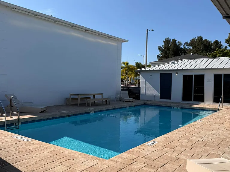 5215 Westshore Blvd #13 — Photo 15