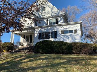 529 Fenelon Pl #2, Dubuque, IA 52001