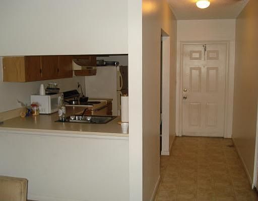 5th image of 5090 Palm Hill Dr APT 199