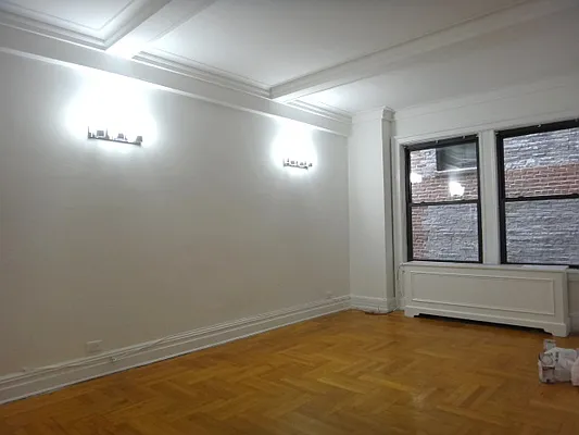 Rented by Everrock Equities | media 20