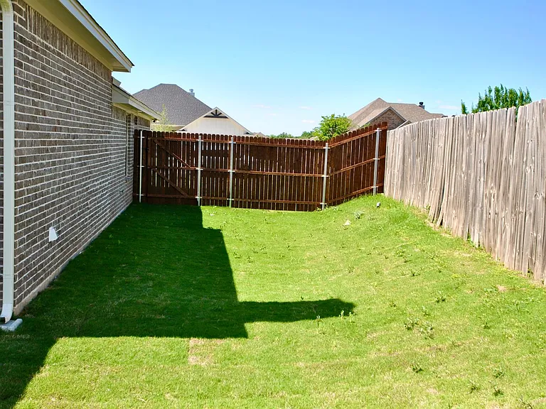 3002 Promenade Dr — Photo 27