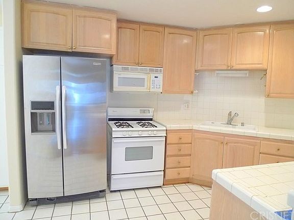 5th image of 609 E Palm Ave Unit 106
