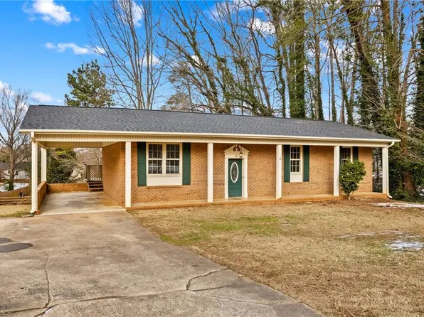 535 Log Barn Rd, Salisbury, NC 28146