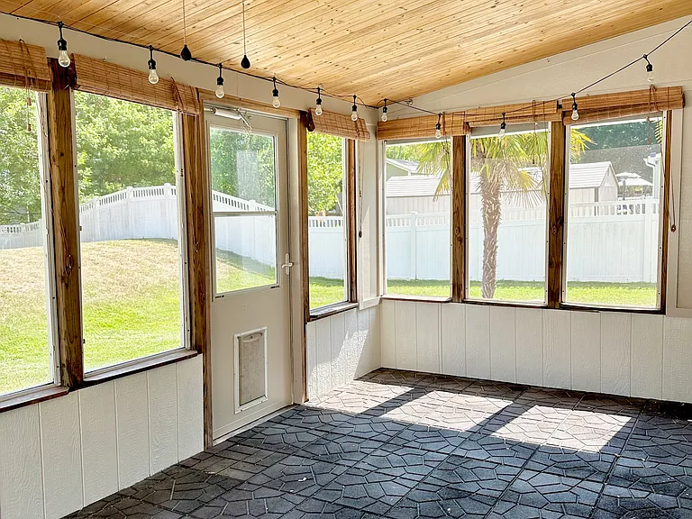 10223 Bon Meade Ln — Photo 15