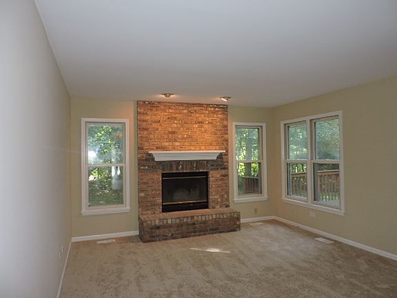 5th image of 609 Deer Hill Ct