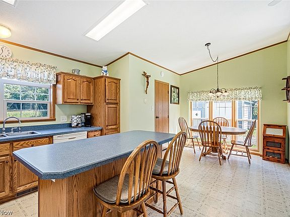 4th image of 17300 Leffingwell Rd