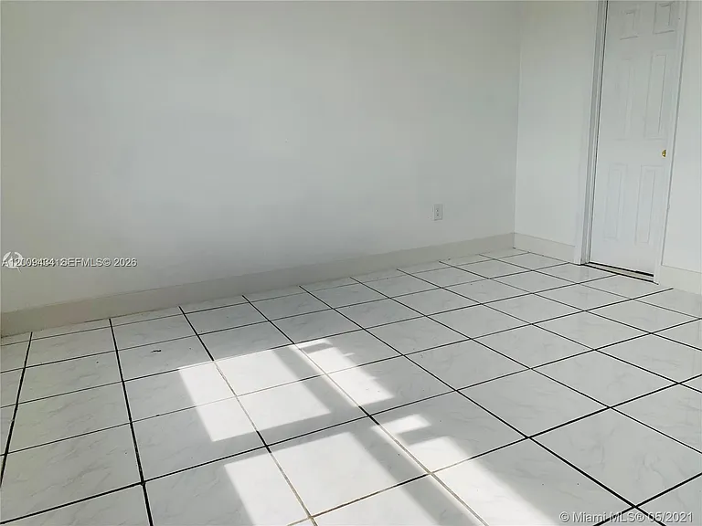 1325 W 68th St #514 — Photo 9
