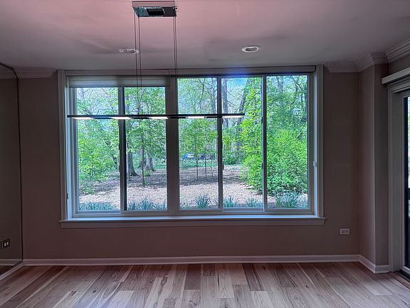 2nd image of 1401 Burr Oak Rd APT 105B