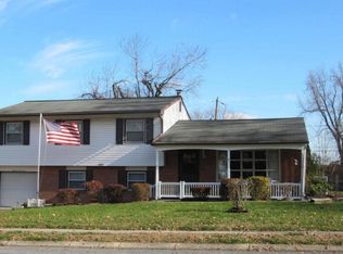 1917 Crooked Oak Dr, Lancaster, PA 17601