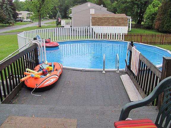 2nd image of 8100 Crockett Dr
