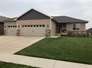 5500 S Breezeway Ave, Sioux Falls, SD 57108
