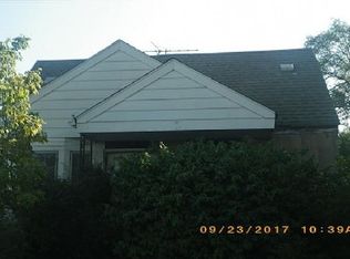 11374 Plainview Ave, Detroit, MI 48228