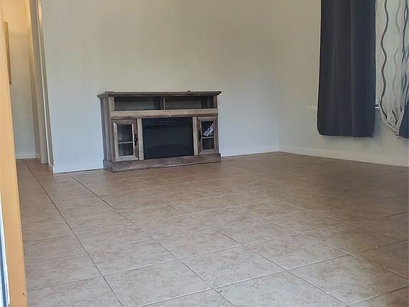 2nd image of 3025 Carnation Ave