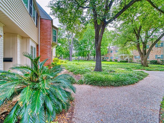 2nd image of 13376 Trail Hollow Dr #3376