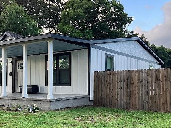 3rd image of 2200 19th Ave