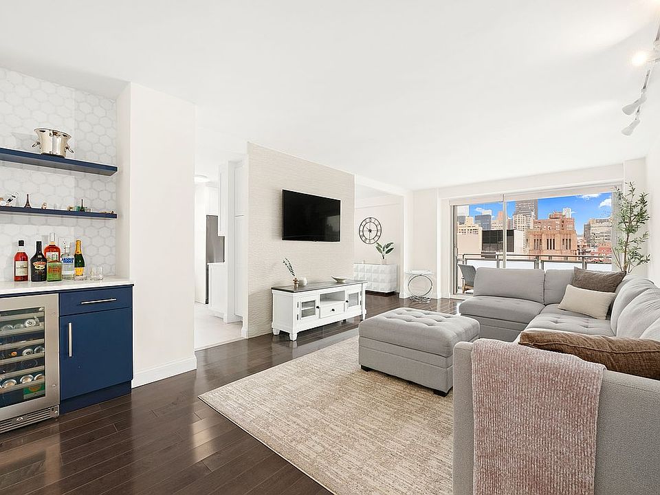1st image of 300 E 40th St APT 27B