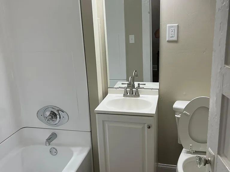 119 R St NW — Photo 6